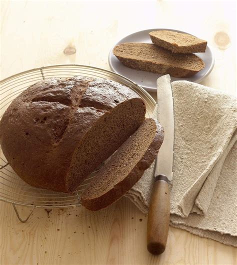 Dark Pumpernickel Bread Recipe