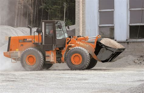 Hitachi’s ZW220-G wheel loader is a workhorse for harsh conditions - PMV Middle East