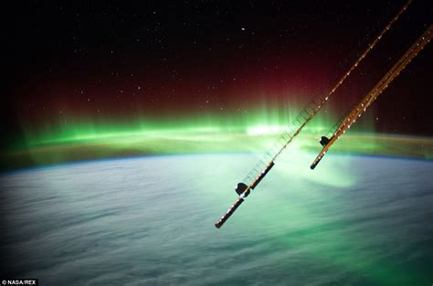 O Chul Kwon's images of the Northern Lights taken from space | Daily ...