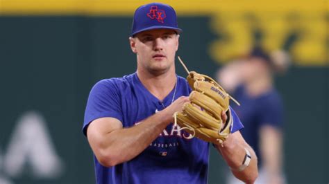 Rangers' Josh Jung returns from thumb surgery as rookie tries to provide boost in playoff chase ...