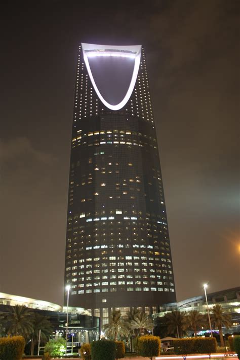 Free photo: Kingdom Tower - Kingdom, Skyscraper, Tower - Free Download ...