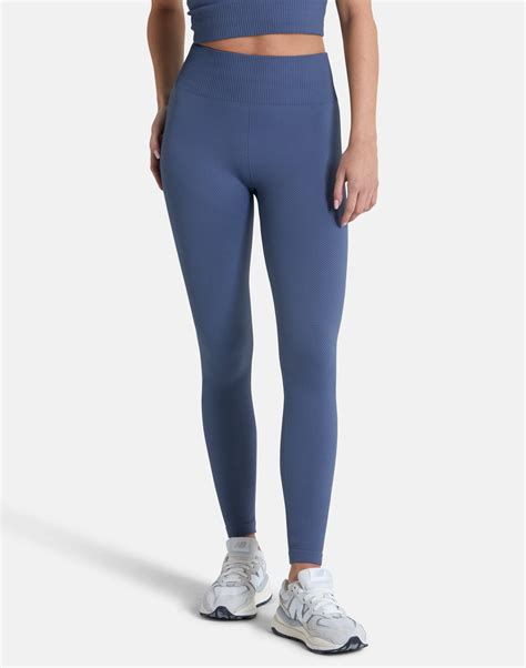 Essential Seamless Legging in Thunder Blue | Gym+Coffee – Gym+Coffee Europe