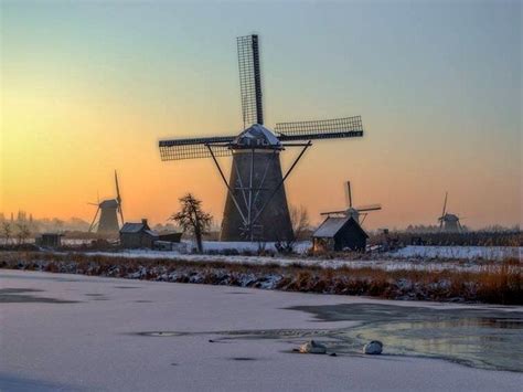 Kinderdijk - Winter | Dutch windmills, Windmill, Volendam