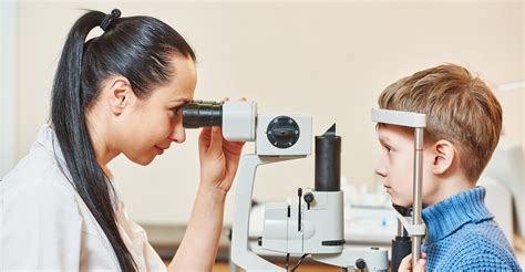 A Career in Optometry For Science Students | Optometry Course Details | Optometry Salary In India