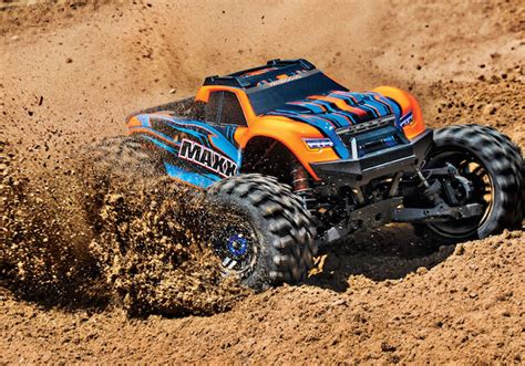 Traxxas Maxx: Review by Velocity RC - Video - Hobbymedia