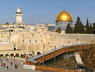 Development and importance of tourism for Israel