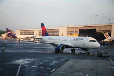 Delta Airlines | Delta Air Lines, Inc. is a United States ai… | Flickr