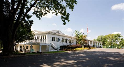 CLUBHOUSE - Middletown Country Club