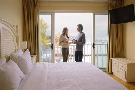 Kelowna Hotels, Motels and Resorts | Relaxing Accommodations