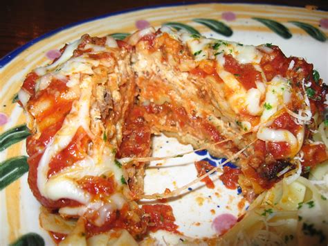 Olive Garden: Lasagna classico (sliced) | Olive Garden (Laye… | Flickr