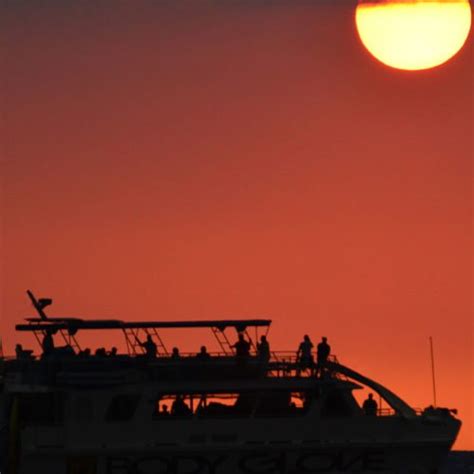 Historical Kona Sunset Dinner Cruise - Hawaiian History Sites