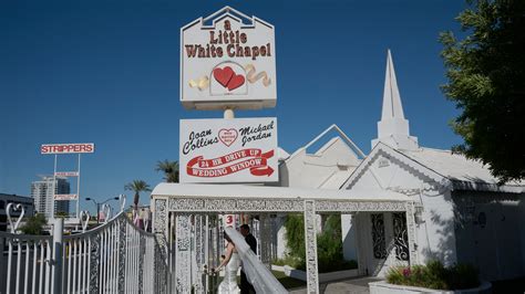 Las Vegas Celebrates 70 Years of Weddings - The New York Times