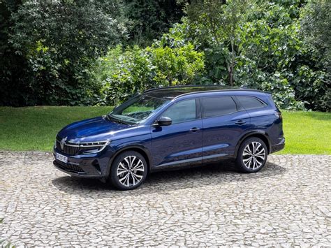 Prueba Renault Espace Iconic E-Tech 200 CV 7 plazas 2023: el superhéroe ...