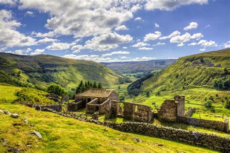 In photos: the best views in the Yorkshire Dales | Atlas & Boots