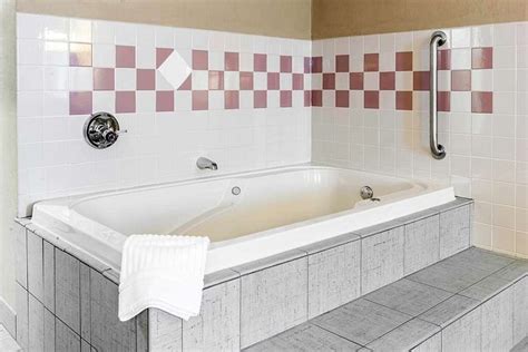 QUALITY INN - Updated 2024 Prices & Hotel Reviews (Defiance, Ohio)