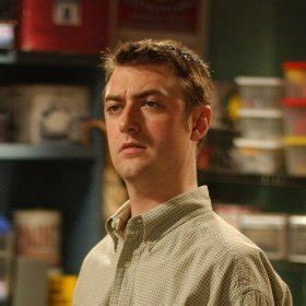 Sam Smith (singer) looks like Sean Gunn (Kirk)... - I coulda had class.