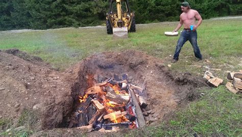 Whole pig in the ground! (Imgur Album) #barbecue #BBQ #food #grill # ...