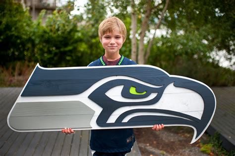 Seattle Seahawks Custom Wood Flag – Patriot Wood