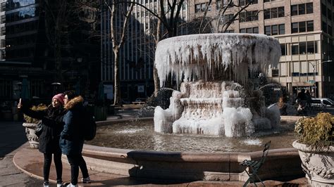 Snow Falls in New York as Winter Storm Arrives in the Northeast - The ...