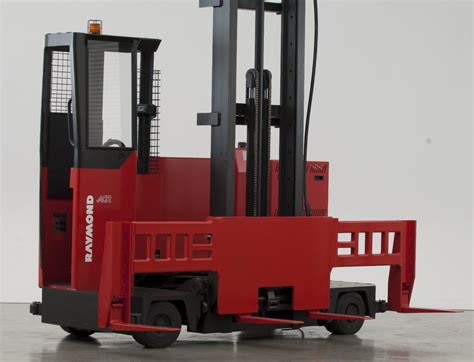 RAYMOND 9300 SIDE LOADER LONG LOAD FORKLIFT » Welch Equipment