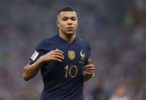 Exclusive | Kylian Mbappé in line to be named France captain at 24 - Get French Football News