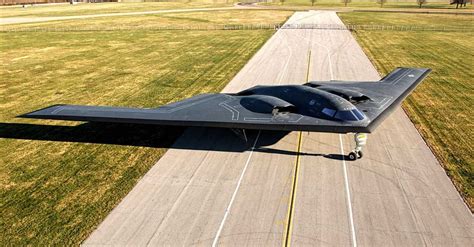 Northrop Grumman B-2 Spirit Stealth Bomber | Military Machine Stealth Aircraft, Stealth Bomber ...