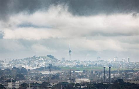 Stormy weather: Auckland back in the firing line | RNZ News