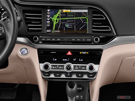 2020 Hyundai Elantra: 180 Interior Photos | U.S. News