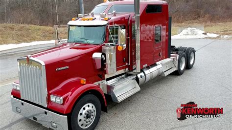 Kenworth W900L Studio sleeper in Flame Red - 215070R 2020 - YouTube