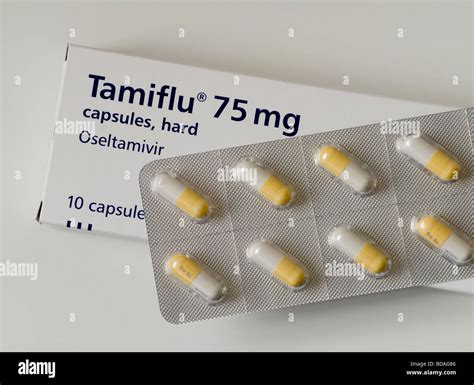 Tamiflu oseltamivir capsules 75MG in a blister pack, and the Tamiflu Stock Photo: 25433190 - Alamy