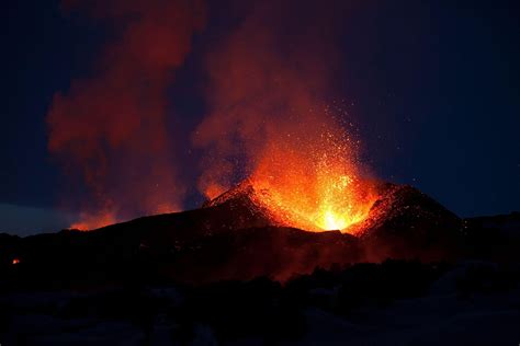 Top 10 most dangerous volcanoes in the world | Daily Sabah