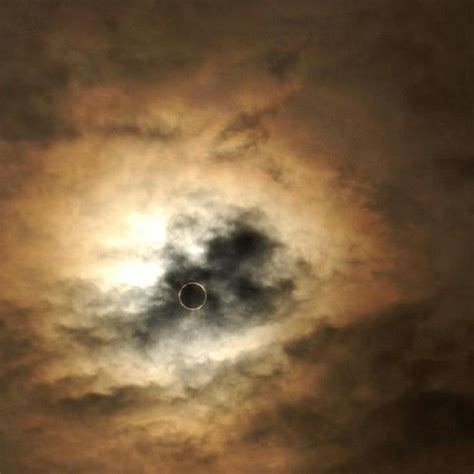 49 Awesome Photos Of The Solar Eclipse | Solar eclipse, Moon ...