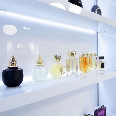 LED Retail Display Shelf Lighting | LED Shelf Lighting