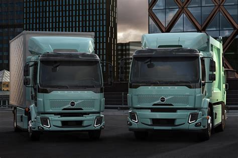 Volvo Trucks overhauls its medium-duty electric truck duo - electrive.com