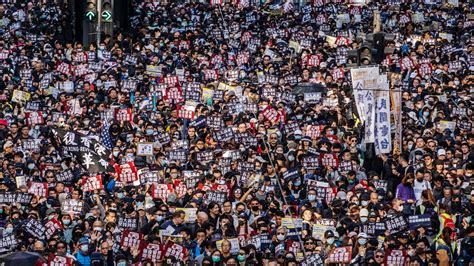 Hong Kong Protest, Largest in Weeks, Stretches Several Miles - The New ...