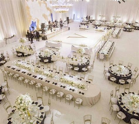 Pin by Anri Khachatorian on Luxurious Weddings | Wedding table layouts ...
