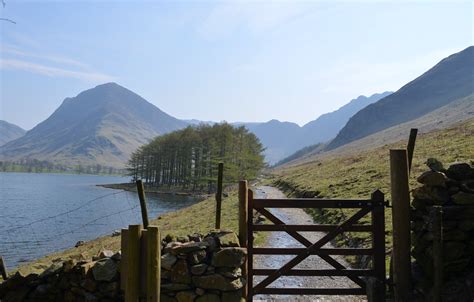 Easy walks in the Lake District: A circular walk of Buttermere Lake - Look With New Eyes