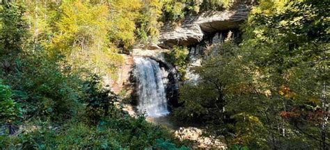 15 Best Waterfalls Near Asheville (By a Local)