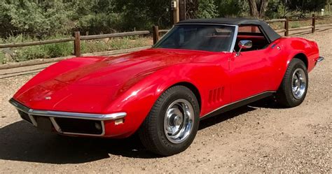 Bring A Trailer: This Shiny Red ‘68 Chevrolet Corvette Sports A Blacked Out Interior