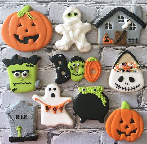 Custom Cookies Halloween To see more of my work or to inquire about ordering...please visit me ...
