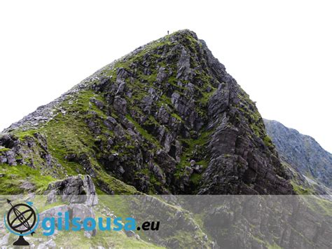 Hiking Carrauntoohil, Ireland’s highest mountain | Look Left