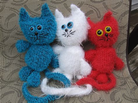 crochet bobblehead cats | Bobble head, Crochet, Creation