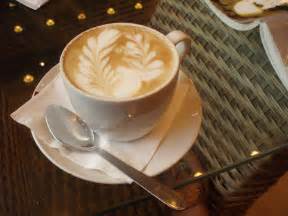 File:Perfect caffe latte from Cafe Coffee Day.jpg - Wikimedia Commons