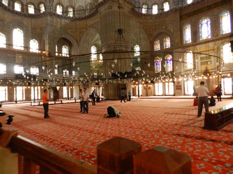 Sultan Ahmed Mosque: Interior Sultan Ahmed Mosque, Istanbul, Street ...