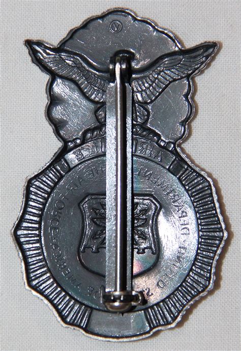 U008. OBSOLETE USAF AIR POLICE BADGE WITH SERIAL NUMBER - B & B Militaria