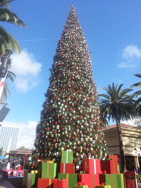 Visit Newport Beach Fashion Island Christmas Tree Starting Saturday November 21 2020 – South OC ...