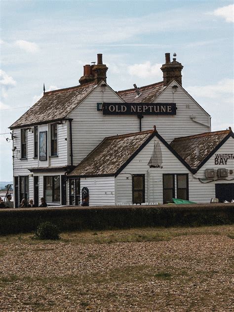 Guide to Whitstable — Best oysters in Whitstable — Flash Anthology