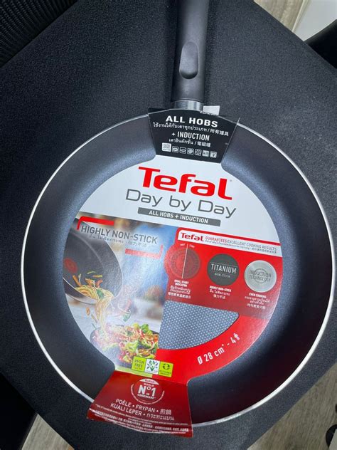 Tefal frying pan 28cm, Furniture & Home Living, Kitchenware & Tableware ...