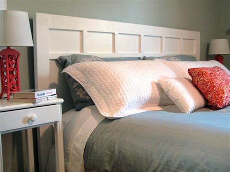 How to Make a Simple Cottage-Style Headboard | how-tos | DIY