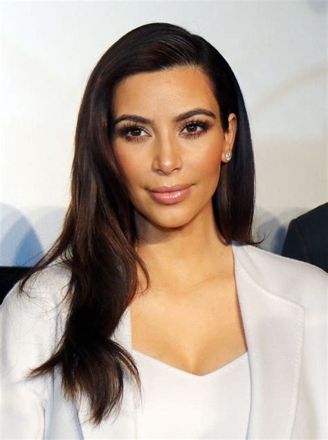 Kim Kardashian - News Conference in Vienna, Austria - February 2014 ...